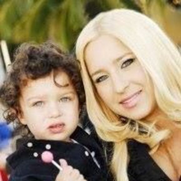 Meet your Posher, Becky - Picture 1 of 1